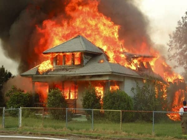 Mơ thấy nhà bị cháy có ý nghĩa gì